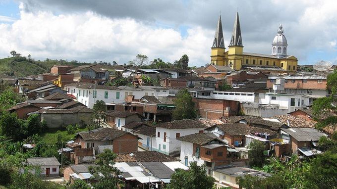 Mujer murió al ser arrollada por una moto conducida por su propio hijo, en Santo Domingo Antioquia