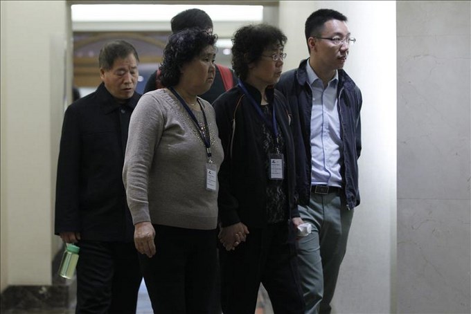 Familiares de los pasajeros del vuelo MH370, hoy miércoles 2 de abril de 2014.