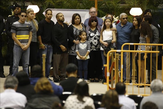 El cuerpo de Cheo Feliciano llega a su localidad natal, donde será enterrado 1 Foto EFE/Archivo
