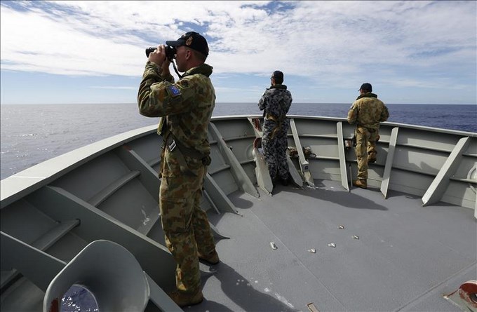 La Armada Real Australiana, en labores de búsqueda del MH370