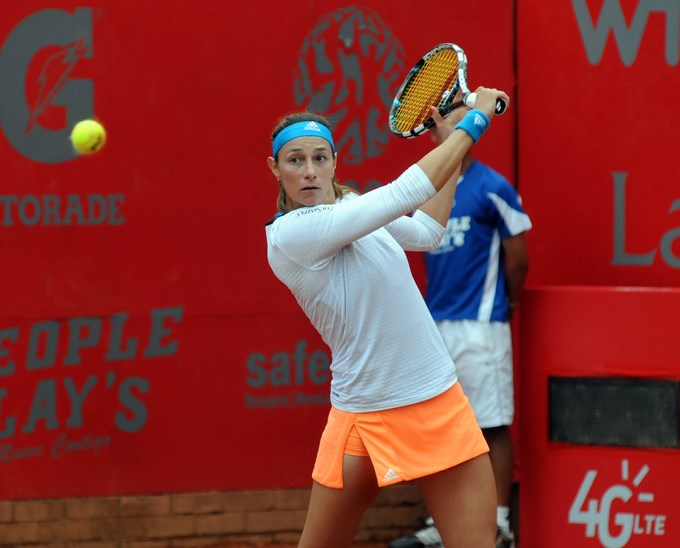 Mariana Duque gana a la 18 del mundo en el Claro Open y avanza 2 Foto Open Claro