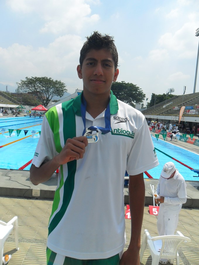 Esnáider, con marca A para Nankin, China. 3 Foto Liga Antioqueña de Natación