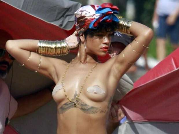 rihanna-topless-brasil-5