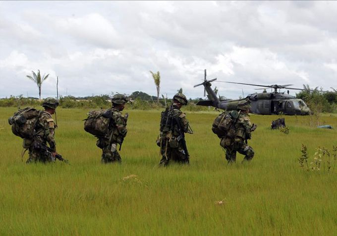 Las farc entregaron al soldado Miguel Ángel González al cabildo del pueblo nasa en el resguardo de Mosoco en el Cauca. EFE