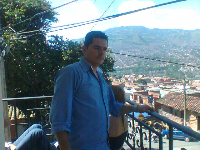 390780_2982721934959_42025111_n