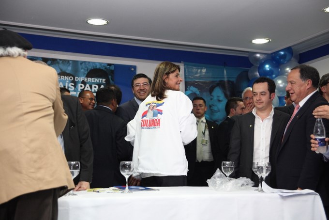 Acta de compromiso por Colombia6 28-05-2014 (Copiar)