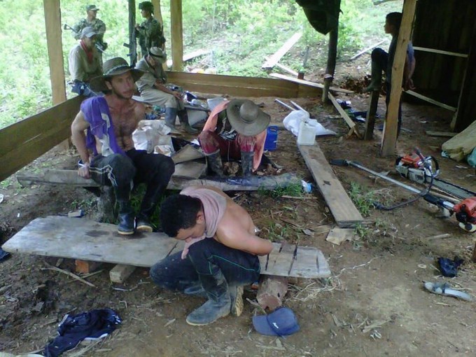 Capturados frente 36 Farc en un laboratorio. Anorí, Antioquia (3) (Copiar)