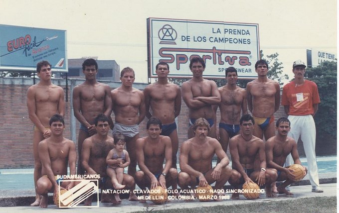 Nacional de Water Polo en categoría Máster en Medellín. 1 Foto archivo Sel Col Polo Acuático 1988
