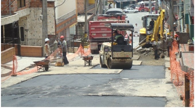 Avanzan obras de mejoramiento y recuperación de la malla vial en Itagüí ...