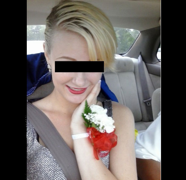 expulsada de la fiesta