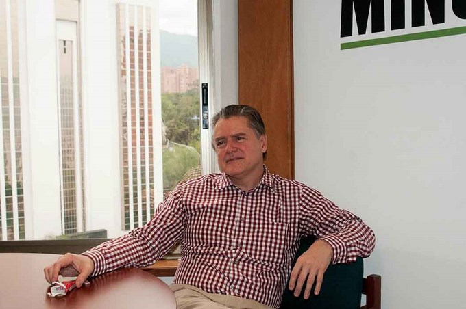"Respaldar a Oscar Iván Zuluaga en los comicios de hoy es volver a un estilo de gobierno que toma decisiones": Juan Carlos Vélez 7 fotografia