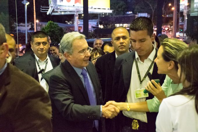 "Zuluaga, un hombre que madruga a trabajar para convertir sus propuestas en realidades" Uribe 9 alvar uribe 1