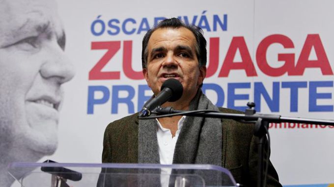 El candidato a la presidencia de Colombia por el partido Centro Democrático, Oscar Iván Zuluaga, habla en una rueda de prensa, en Bogotá (Colombia).EFE/Leonardo Muñoz