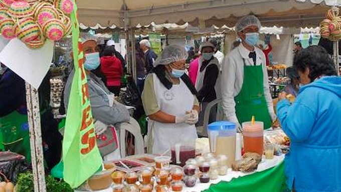 “Mercatodos campesino” con todos los frutos de la huerta envigadeña 1 taller bpm Copiar1