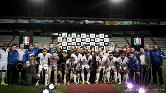 Once Caldas hace la presentación oficial del equipo y el nuevo uniforme. Fotos 1 10445947 671569372898969 2314340339927671130 n Copiar1