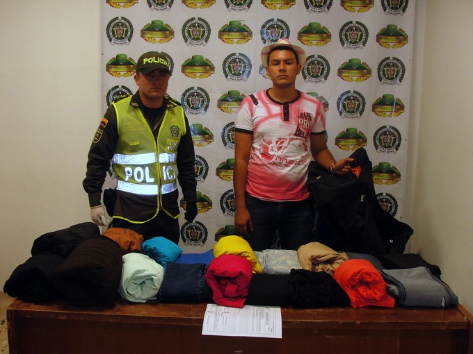 Capturados dos guatemaltecos en el Aeropuerto José María Córdova, con 5.802 gramos de heroína 2 Foto PoliAntioquia