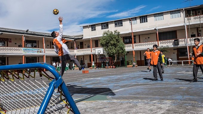 Tchoukball, el deporte de la paz. Video. 1 Tuchkball un nuevo deporte en el marco de 40x40 13 Copiar1