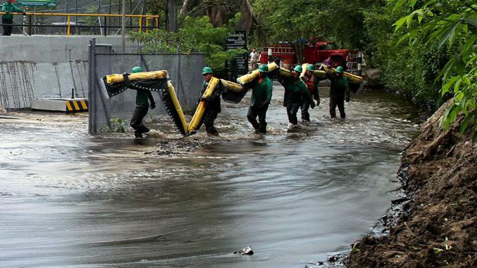 Controlan derrame de crudo en el golfo de Morrosquillo, que llega hasta playas de Tolú