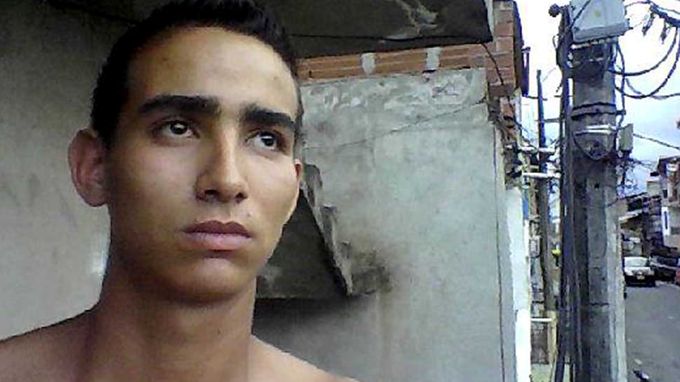 Asesinan en Castilla a un joven que vendía helados. Fotos 2 ferney pulgarin