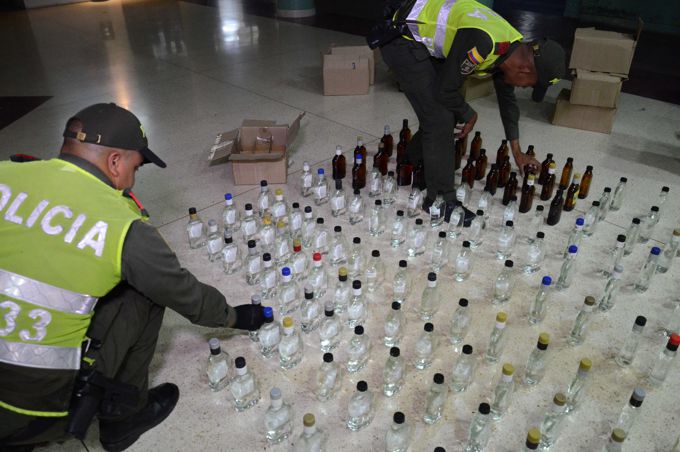 Incautan en Medellín gran cantidad de licor adulterado listo para ser comercializado. Fotos 4 Foto: Policía Meval