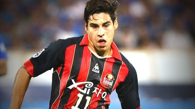 Mao Molina marcó golazo de tiro libre en Corea. Video.