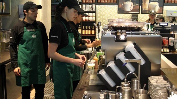 La cadena estadounidense Starbucks abre su segunda tienda en Colombia 2 EFE/Archivo