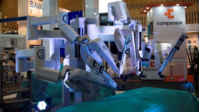 Un robot cirujano en Colombia. Video.