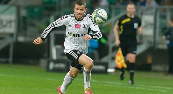 EN VIDEO: El que podría ser el mejor gol del año, lo marcó Tomasz Brzyski en Polonia.