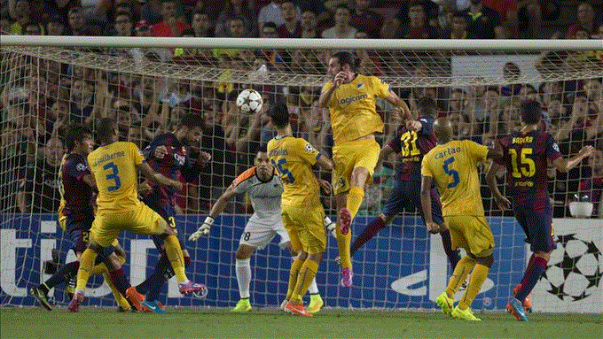 1-0. El Barça saca el partido por la mínima ante un Apoel timorato.