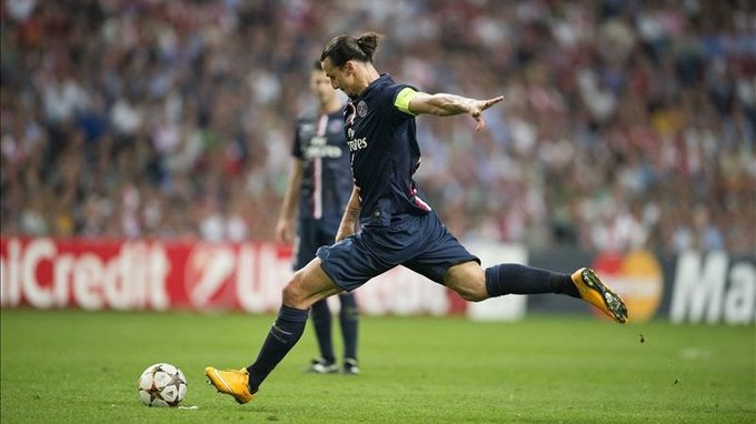 Ibrahimovic no jugará contra el Barcelona