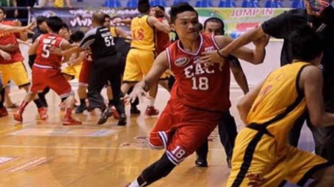 EN VIDEO: Violenta pelea en juego de baloncesto de la Liga de Filipinas.