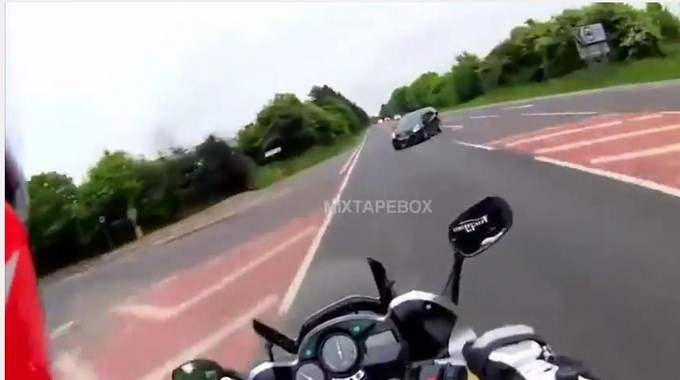 EN VIDEO: Motociclista grabó su propia muerte