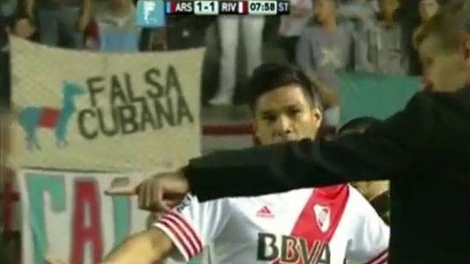 EN VIDEO: Discusión de Teófilo Gutiérrez y “El loco” Palermo.