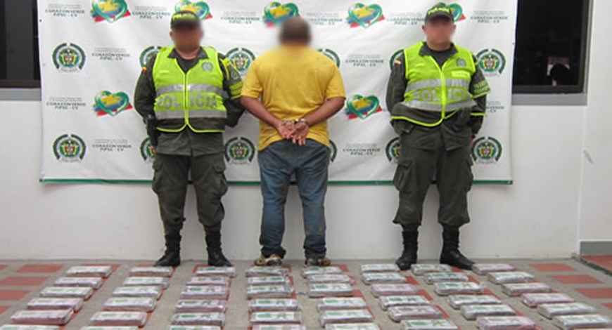 En el asiento de un camión la Policía encontró 74 kilos de cloridrato de cocaína 2 Foto: Cortesía Policía