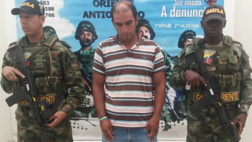 Capturaron un extorsionista en San Carlos que se hacía pasar como miembro de las Farc 4 Capturado en San Carlos - Gaula