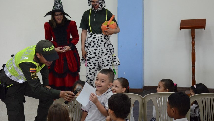 Halloween Policía Medellín (1)