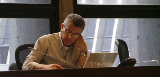 Concejal Luis Bernardo Vélez solicita la suspensión del cobro de valorización en Medellín