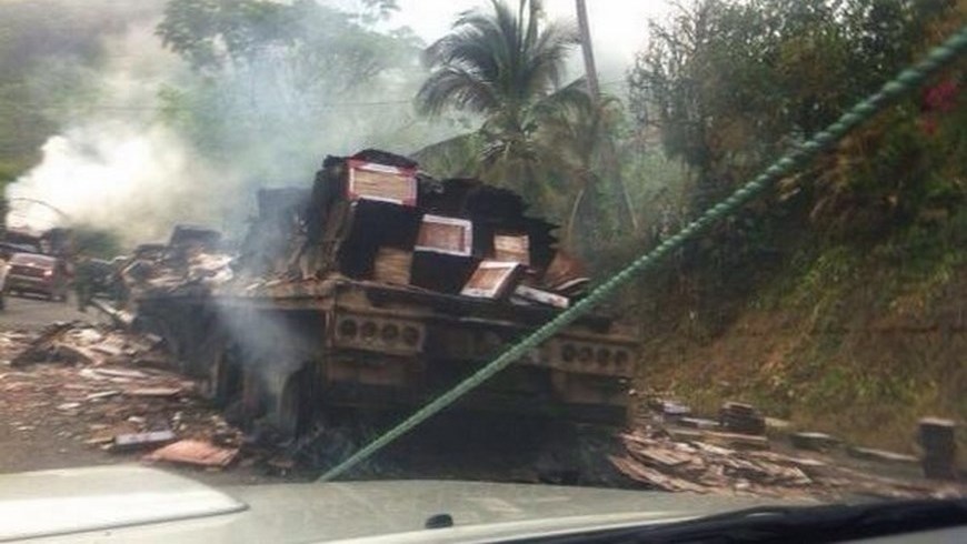 Camión quemado. Foto: Archivo