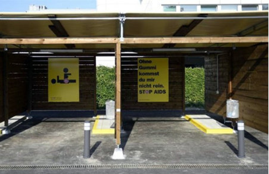 Instalan cabinas para tener sexo... en las carreteras de Suiza 8 cabinas1