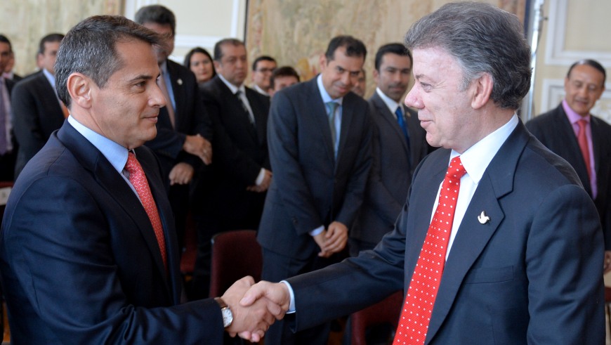 santos posesion min interior