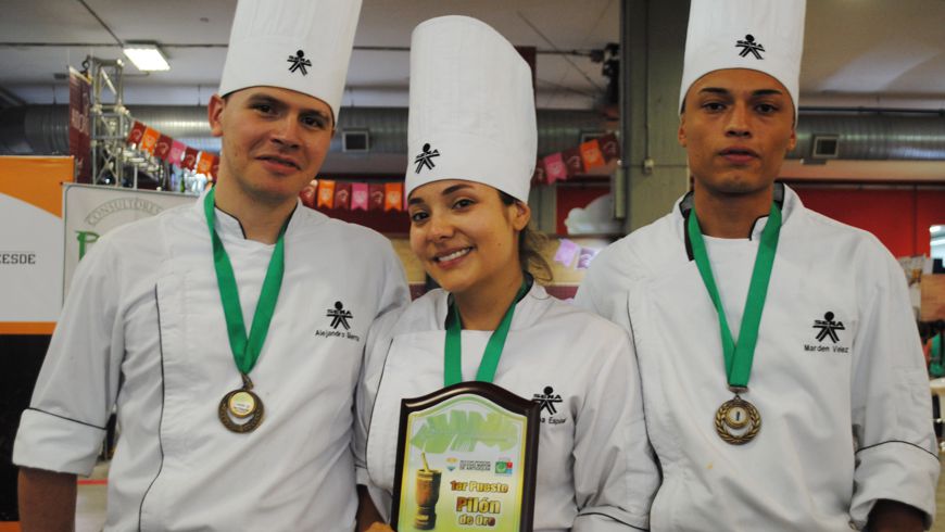 Carolina Espinal, Alejandro Sierra y Marden Vélez, ganadores del "Pilón de Oro 2014"