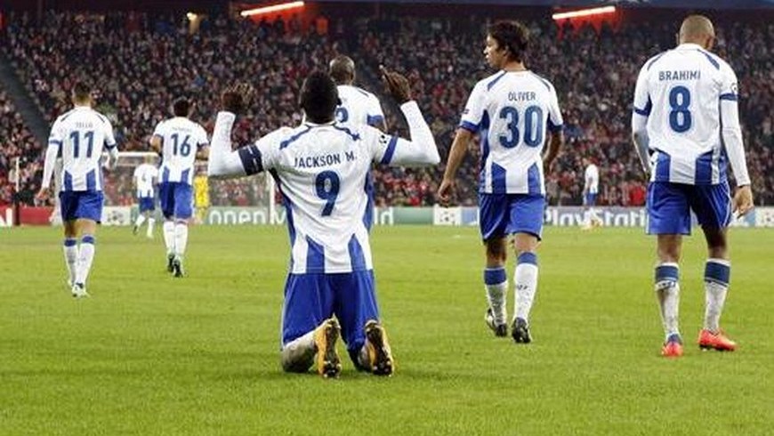 Jackson Martínez celebra gol con Porto - EFE