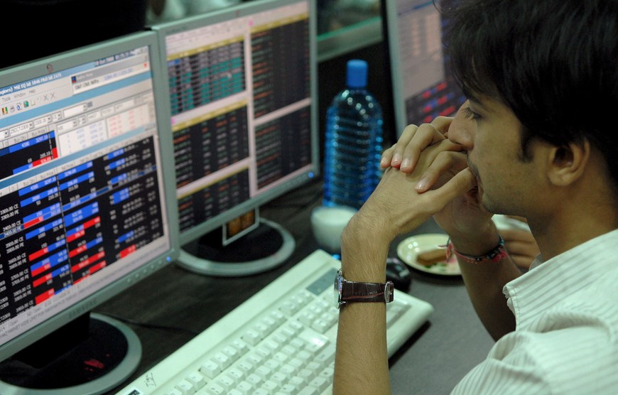 LIGERA RECUPERACIÓN DE LA BOLSA DE BOMBAY