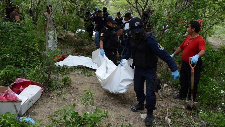 Cinco cuerpos calcinados fueron hallados en Chilapa de Álvarez, en el sureño estado mexicano de Guerrero, informó hoy una fuente de seguridad de ese municipio, donde el jueves también fueron encontrados 11 cuerpos decapitados. EFE/Archivo