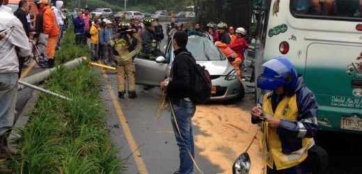 Un grave accidente de tránsito se registró en la vía Las Palmas. Fotos y video
