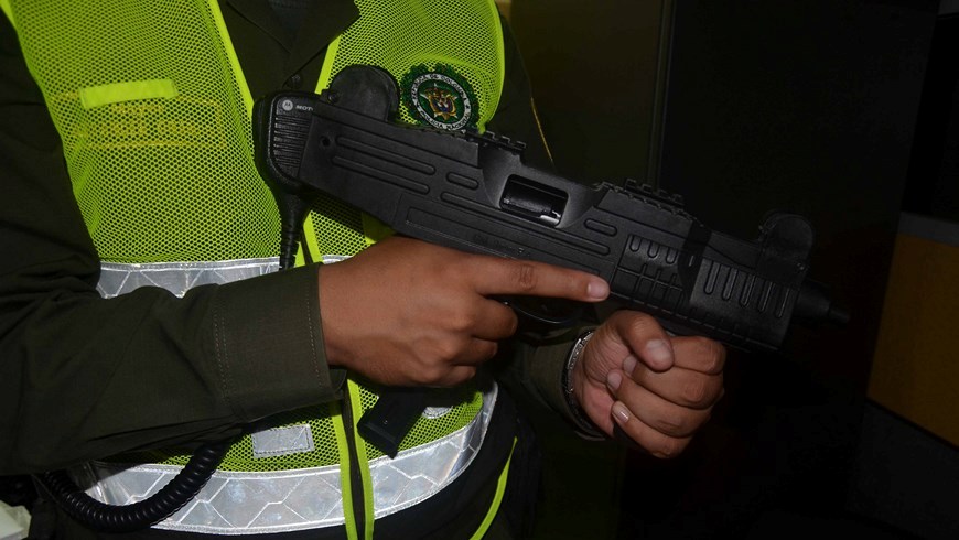 Ofensiva contra la pólvora: decomisaron tres toneladas en Itagüí 7 ARMAS DE JUGUETE (3)