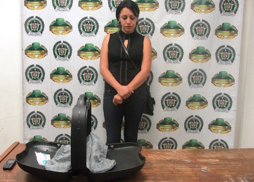 La cogieron en el aeropuerto de Rionegro con cocaína en una maleta 2 Foto: Policía Antioquia