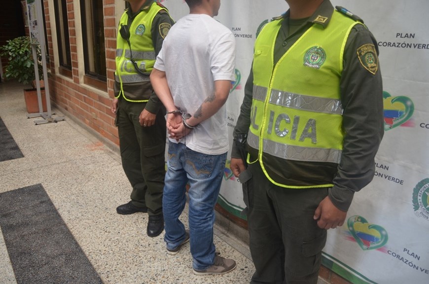En Santo Domingo Savio capturaron a presunto cabecilla de la banda delincuencial “La Silla" 4 Foto Cortesía Meval