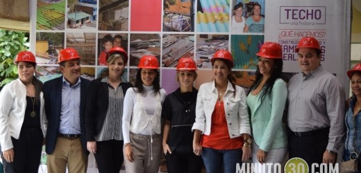 110 techos para los más humildes de Medellín: regalo de Pilsen a la ciudad