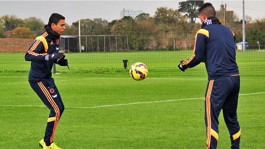 La Selección Colombia realizó su primera práctica con toda la plantilla en Londres. 3 Selección Colombia entrena en Londres - Foto FCF